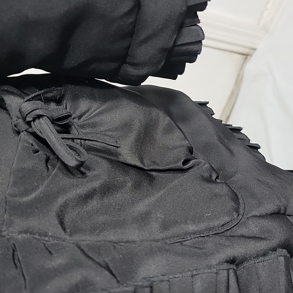 Lou Nardi Black Detachable Ruffle Trim Elegant Flowy Coat - Picture 5 of 15